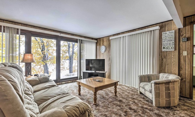 Eagle River Cabaña | Lakefront Eagle River Cottage w/ Private Dock