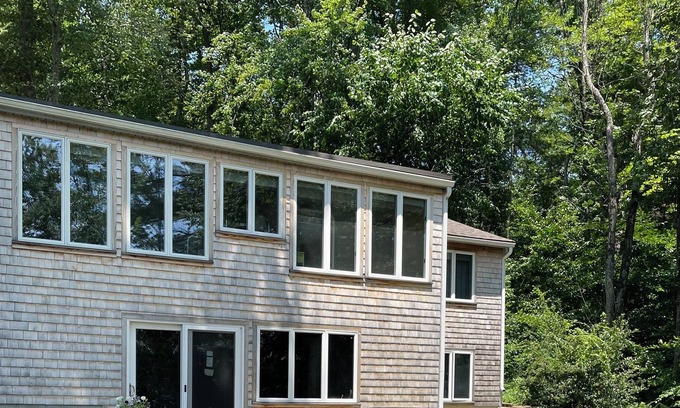 Barrington Casa | Lakefront Home on Swains Lake