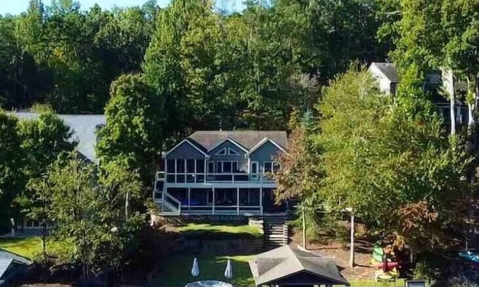 Waleska Casa | Lakefront Home with Hot Tub, Home Theater, Fire Pit and Lake Access