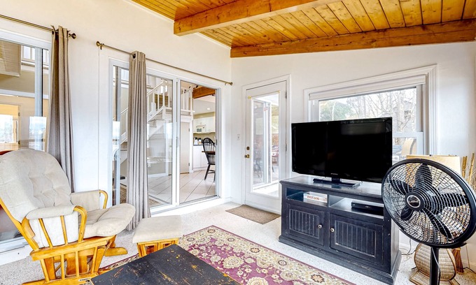 The Bays Casa | Lakefront home with private beach, dock, kayaks/canoe, & hot tub
