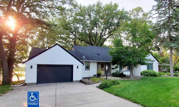Brooklyn Center Cabaña | Lakefront House w/King Bed, Sauna, walk-in shower and lake access
