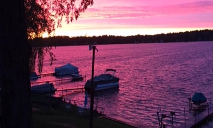 Hale Cabaña | De estar frente al lago: Sandy Beach Cottage - capacidad para 8