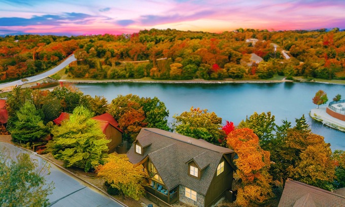 Reeds Spring Cabina | Lakefront Lodge | Pools, Golf, Views, Branson, SDC