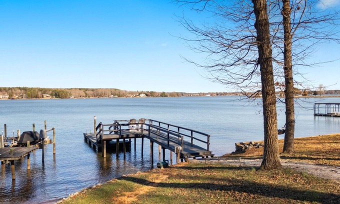 Lake Norman of Catawba Casa | LakeFront Lodge- New to Lake Norman!