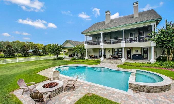 Odessa Apartamento | LakeFront Manor Executive Manicured Estate on 5 Acres exceptional Sunsets and Lake View