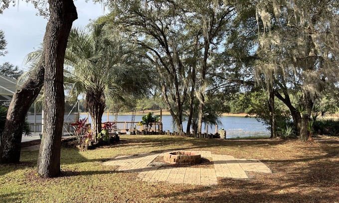 Silver Springs Casa | Lakefront Vacation home in Ocala National Forest