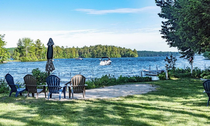 South Casco Casa | Lakehouse with large level yard on pristine Little Sebago Lake