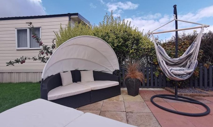 Overstone Casa | Lakes and woodlands hiking Overstone Holiday Park