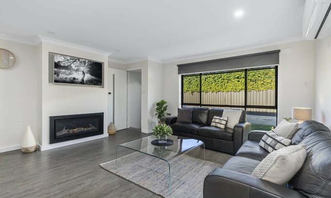 Mulwala Apartamento | Lakeside Apartment on Pool Avenue