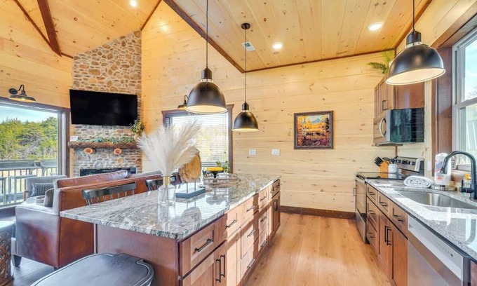 Sevierville Cabina | Lakeside Bear Lodge S
