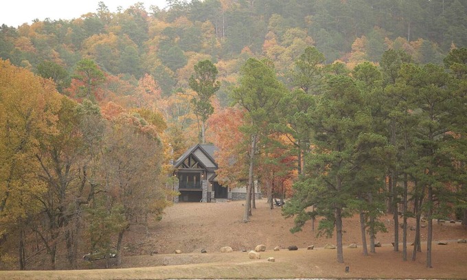 Mena Cabina | Lakeside Cabin HotTub | Kayak/Fish | AtvTrls