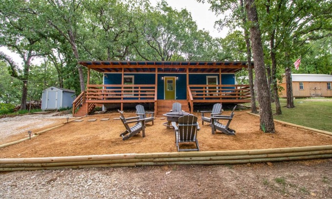 Pottsboro Cabina | Lakeside Cabin Newly Remodeled .4mile to boat ramp with boat parking and Kayaks.
