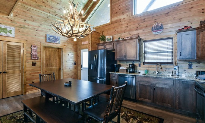 Branson Cedars Casa | Laketime Lodge - Premium Cabin | 2 Bed, 2 Bath