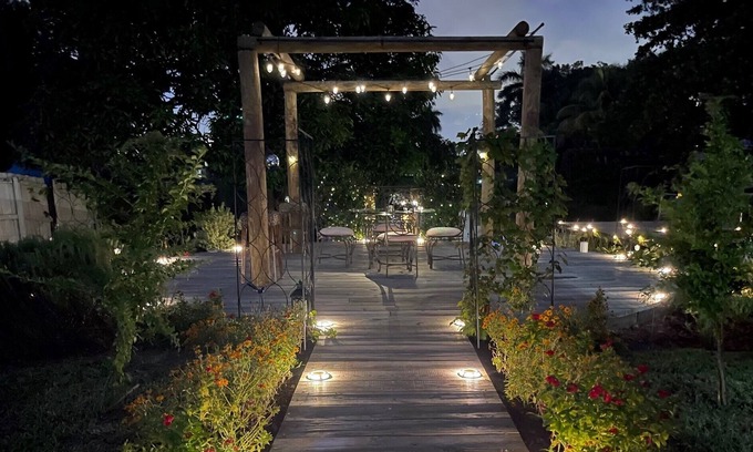 West Park Casa | LAKEVIEW House! Minutes from South Florida Attractions, beaches 🌊 and casinos 🎰