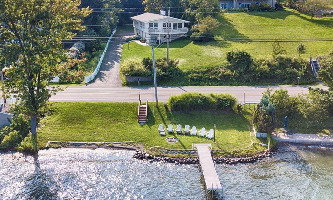 Holcomb Casa | Lakeview Luxury: Wine Country + Lake Living + Perfect Couples Retreat!