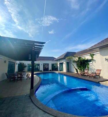 Banting Casa | Laman Abang Villa Homestay