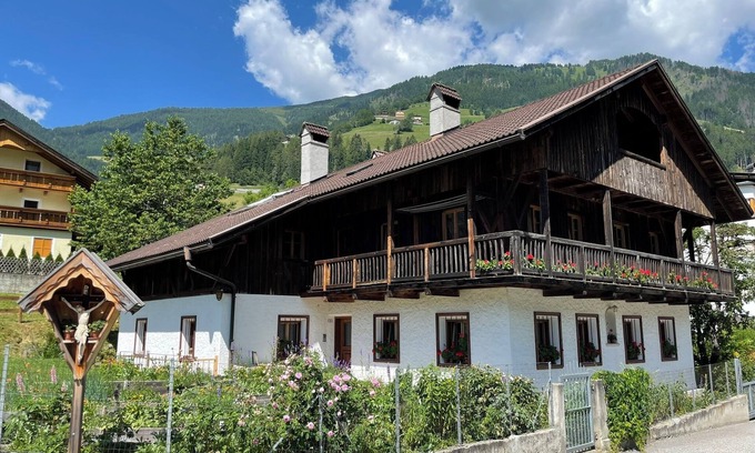 Vallarga Casa | Landhaus Schneider - Quietly situated, lovingly made and all to yourselves.