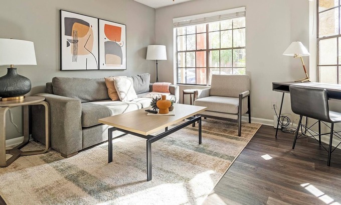 Sunbeam Apartamento | Landing | Amazing 1BD, Gym, Pool