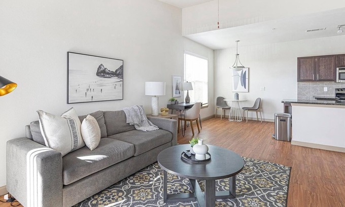 White Settlement Apartamento | Landing | Amazing 1BD, Rooftop Lounge, Gym