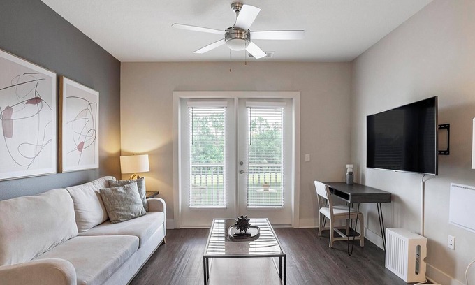 Woodburn Apartamento | Landing | Amazing 2BD, Pool, Gym