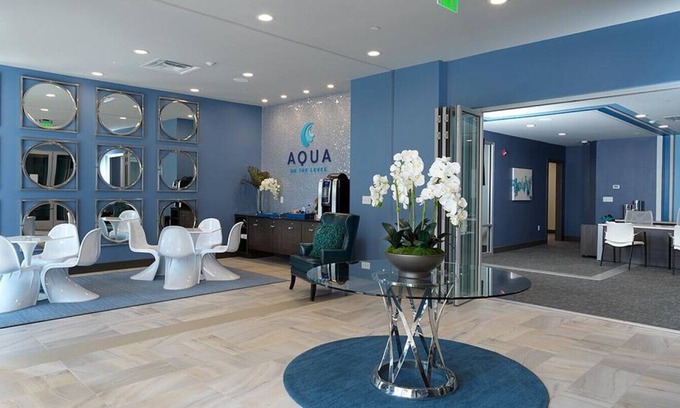 East Row Historic District Apartamento | Landing at Aqua On The Levee - 1 Bedroom in Downtown Newport