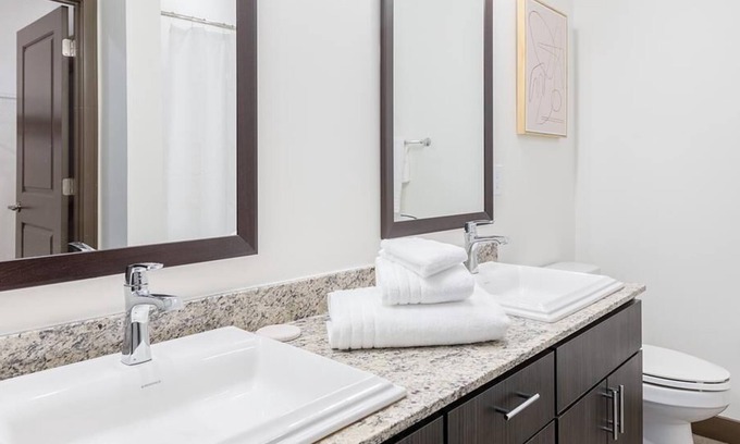 Middletown Apartamento | Landing at Century Belmont Station - 2 Bedrooms in Middletown