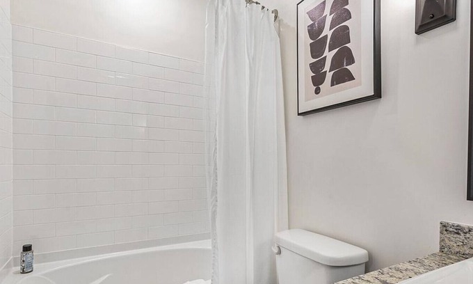 Middletown Apartamento | Landing at Century Belmont Station - 1 Bedroom in Middletown