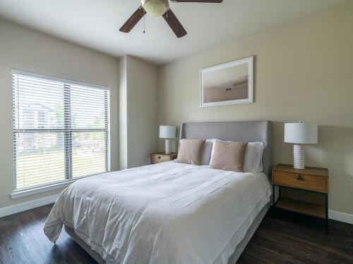 Katy Apartamento | Landing at Falcon at Grand Harbor - Katy