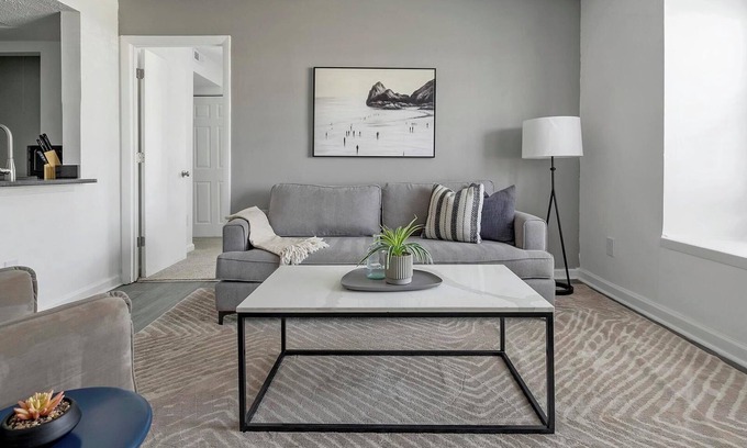 Winston - Salem Apartamento | Landing at Northcliffe Forest - 2 Bedrooms in N...