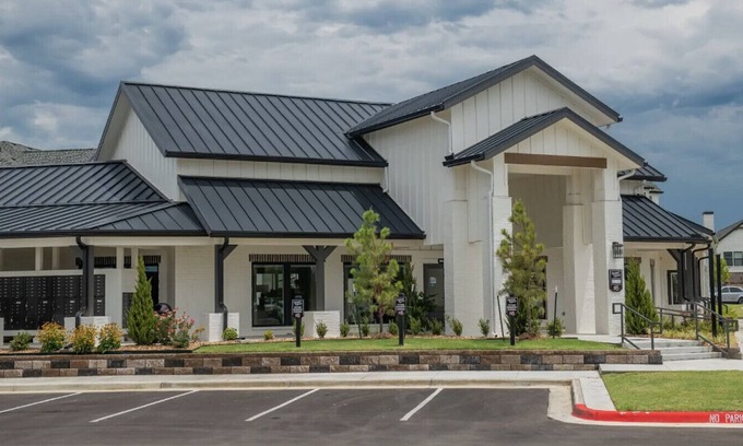 Broken Arrow Apartamento | Landing at Redbud Ranch - 2 Bedrooms in Broken Arrow