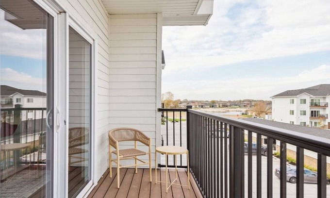 Valley Apartamento | Landing at The Harbor at Valley Shores - 1 Bedroom in Downtown Valley