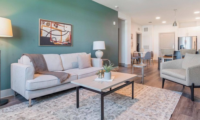 Sanford Apartamento | Landing at The Henry Luxury Apartments - 2 Bedr...