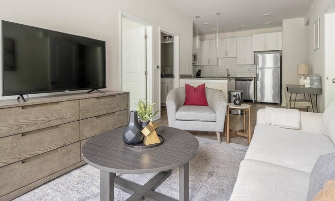 Concord Apartamento | Landing | Stylish 2BD, Clubhouse, Pool