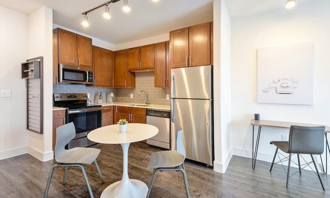 Murfreesboro Apartamento | Landing | Beautiful 2BD, Clubhouse, Gym