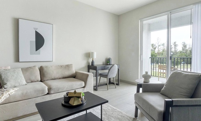 Eastwood Village Apartamento | Landing | Incredible 2BD, Gym, Clubhouse