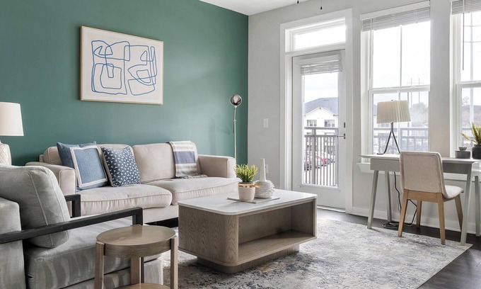 Mableton Apartamento | Landing | Stylish 1BD, Pool, Gym