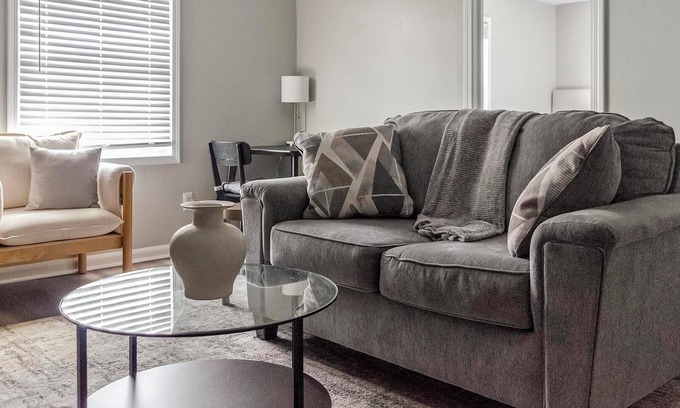 Indianapolis Apartamento | Landing | Spectacular 1BD, Gym, Game Room