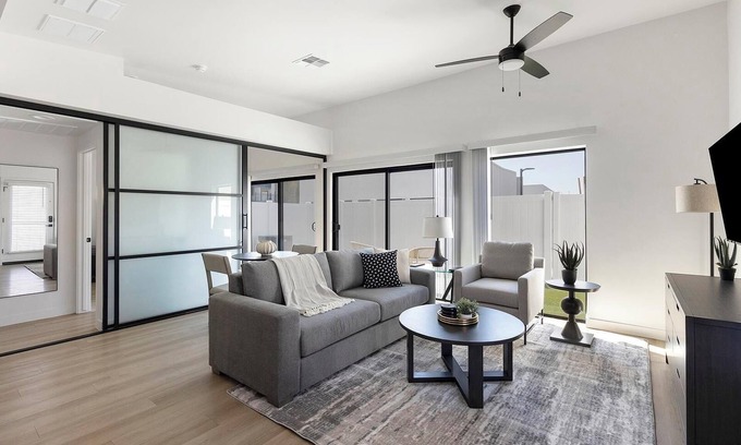 North Mountain Apartamento | Landing | Spectacular 1BD, Clubhouse, Gym