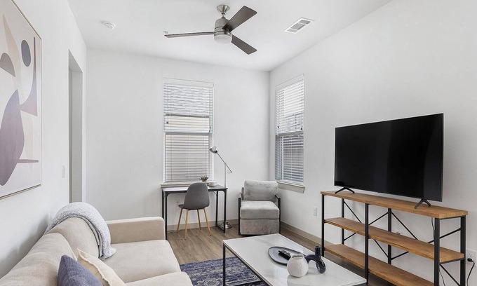 Fort Worth Apartamento | Landing | Spectacular 2BD, Gym, Clubhouse