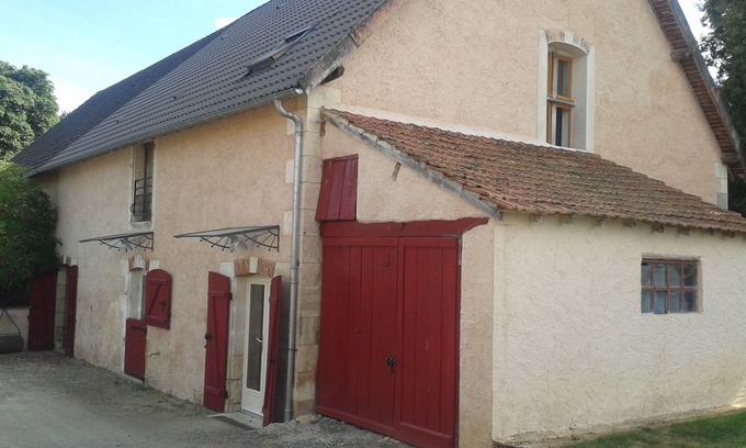 Saint-Hilaire-en-Lignieres Casa | Gran casa de campo para familias grandes o amigos, con piano y pie de bebé.