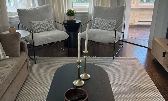Rogers Park Apartamento | Large 3 bedroom apartment in Roger’s Park!