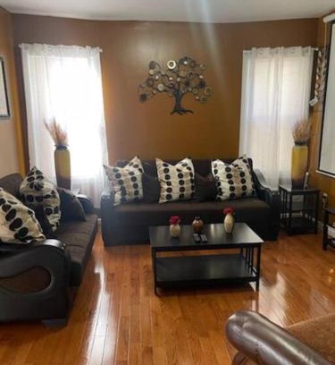 Newark Apartamento | Large 3 BRM 2 Bath Near EWR NYC