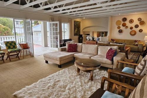 Knysna Casa | Large 3 x Bedroom Garden Oasis!