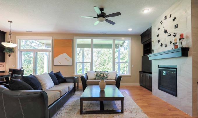 Bonny Slope Casa | Serene Haven Heights on Kinsley Terrace #41862