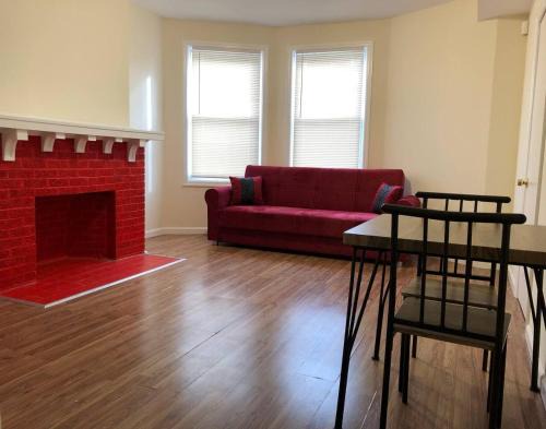 Weequahic Apartamento | Large and private 3 bedroom and 1 bathroom apartment near Newark International Airport EWR and New York City