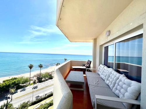 Benalmadena Costa Apartamento | Large Deluxe Front Sea View Apartment Benalbeach