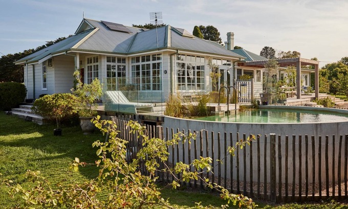 Moss Vale Villa | Large, designer home that sleeps 22