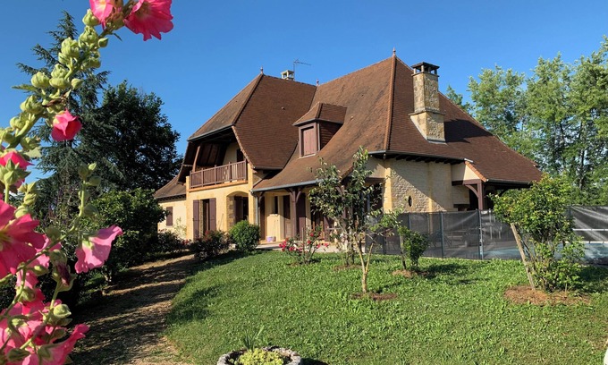La Dornac Casa | Casa tradicional de Sarlat con piscina. Barbacoa y terraza.