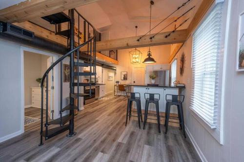 Michigan City Apartamento | Large-group Retreat w/Loft Space Near Beach