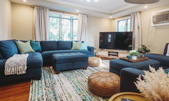 Macalester - Groveland Casa | Large Groups Unite 💚 Coffee Bar 💚 2 Dining Rooms for Maximum Game Fun